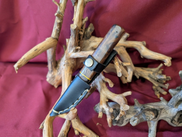 Messer mit Holzgriff 5000